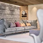 White Pearl By Myalps *