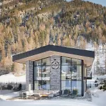 White Pearl By Myalps *