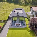 White Pearl By Myalps *