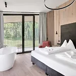 White Pearl By Myalps *